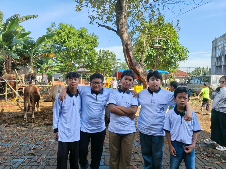 Pentingnya Menyiapkan Mental Anak Sebelum Naik Jenjang Sekolah